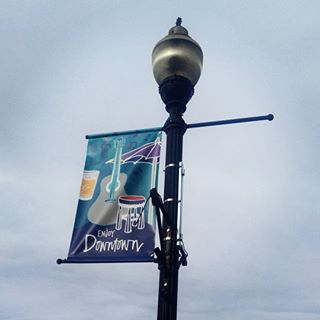 And the new Downtown banners are up! There are four styles to see in #DowntownHillsboro @cityofhillsboro